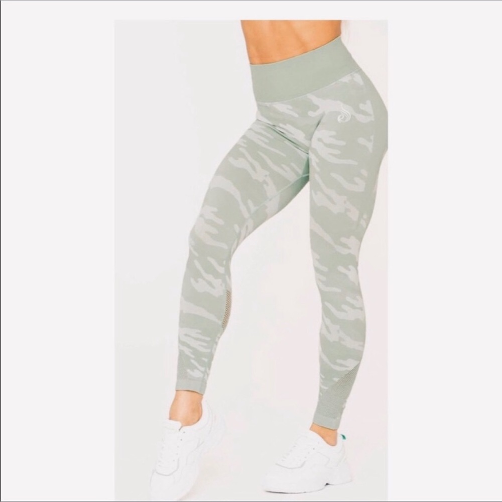 Ryderwear camo seamless contour leggings